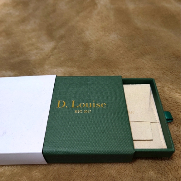 D. Louise Fine Essentials Herringbone Necklace - Picture 4 of 4